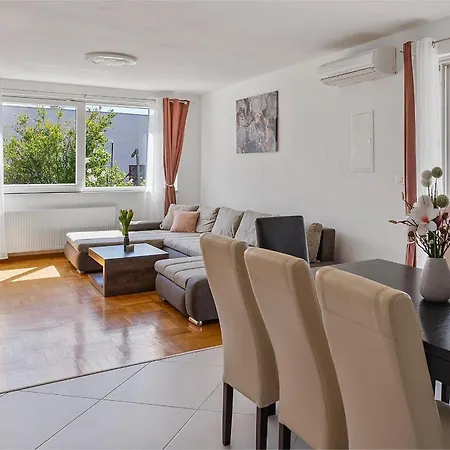 Appartement 3 Bedroom With Private Pool