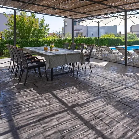 Apartman 3 Bedroom With Private Pool *